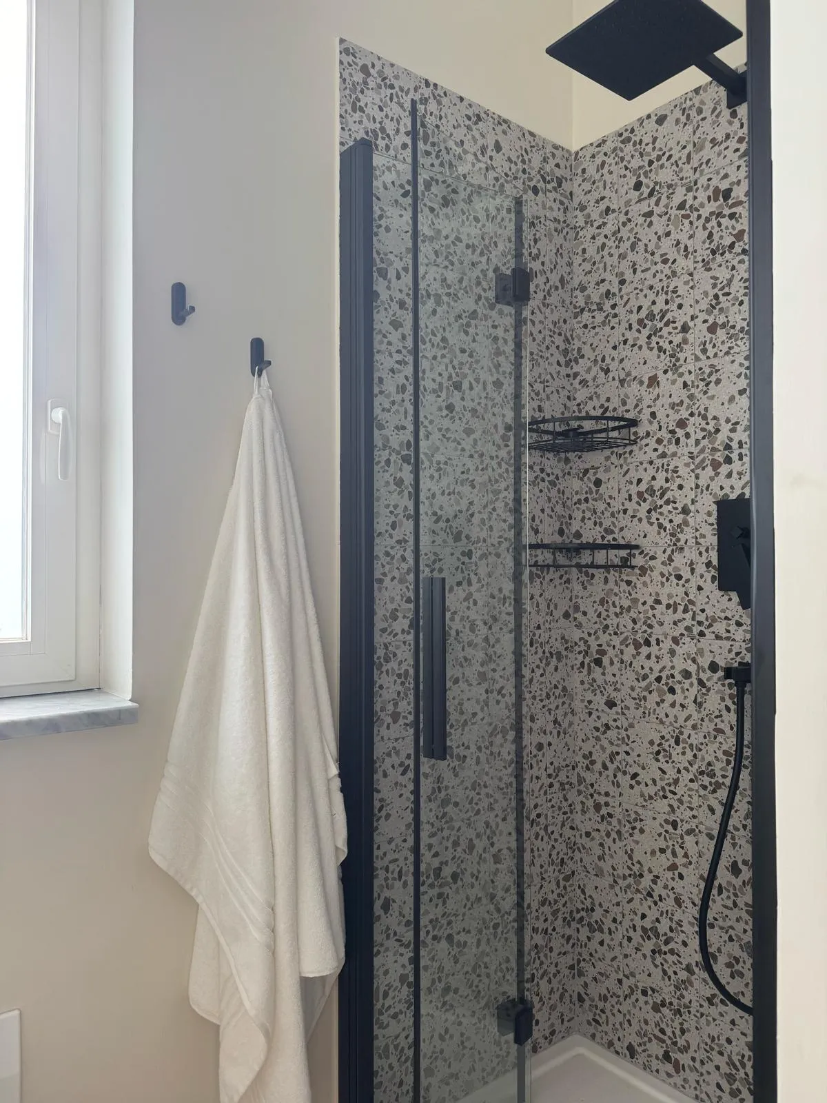 Camera Matrimoniale con Bagno Privato (5/6)